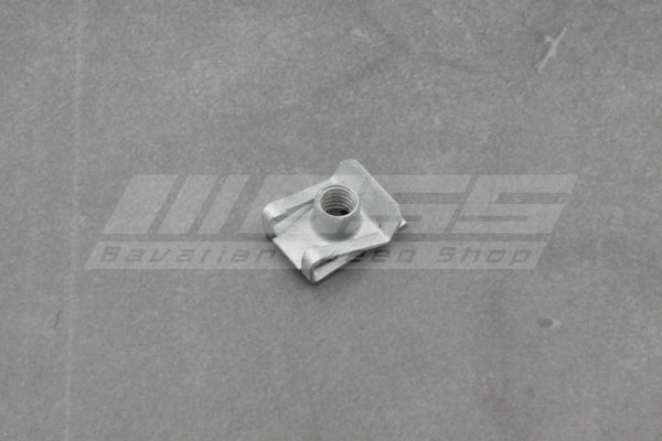 M5 Plug-In Nut – 46637651465