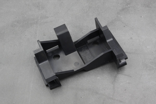 Front Bumper Guide (Left) – 51111953097