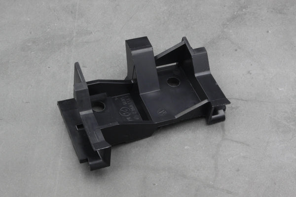 Front Bumper Guide (Right) – 51111953098