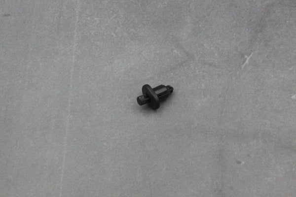 Expanding Rivet / Clip for Grille – 51138174852