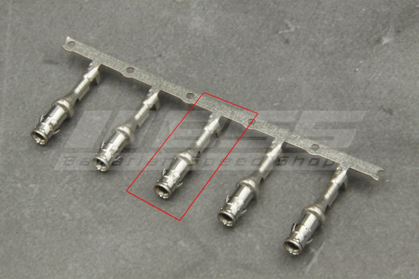 Genuine BMW 0.5-1.0MM Snap-In Receptacle / Straight (1pc) - 61131376202