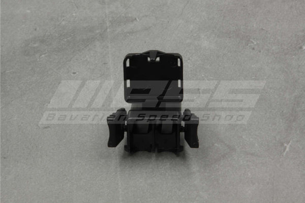 Plug Terminal Right Angle Black – 61131378416