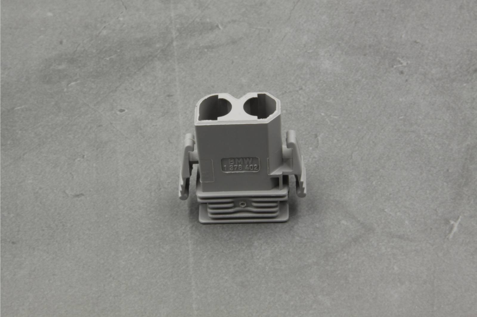 Plug Terminal Straight Grey – 61131378402