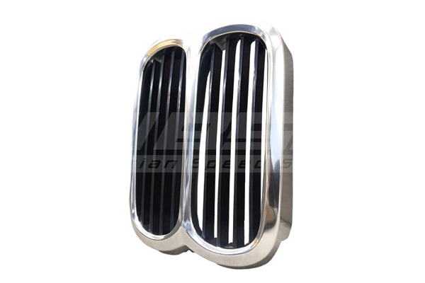 BMW 1502–2002 Late Centre Grille (1974-On) - 51131826675