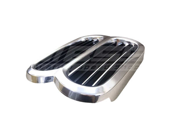 BMW 1502–2002 Late Centre Grille (1974-On) - 51131826675