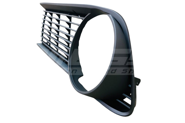 BMW 1502–2002 Black Plastic Front Side Grille Set (1973-On) - 51131826594 / 51131826593