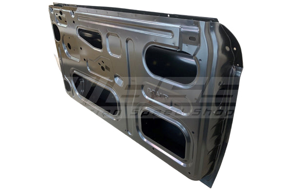 BMW 1502–2002 Front Door Assembly RH - 41511841046