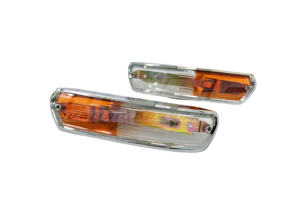 BMW 1502–2002 Italian Flat Front Turn Signal Set - 63138454119 / 63138454118