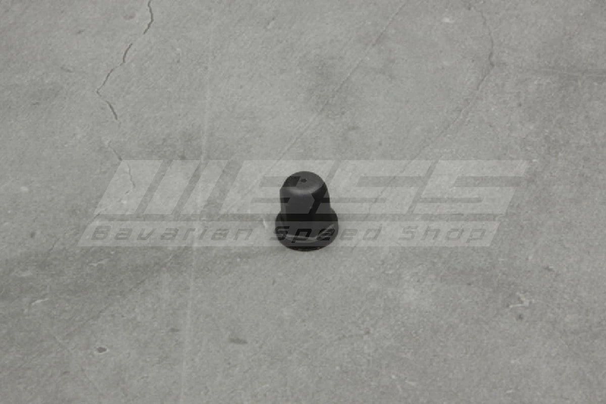 Plastic Nut Capped M4 - 41335480120