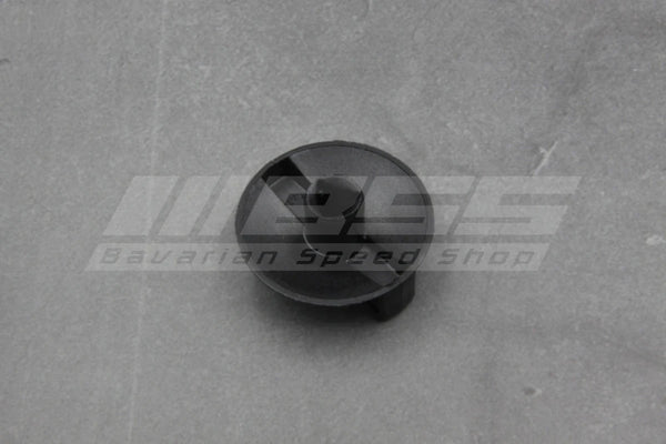 Push Button Clip – 61131373669