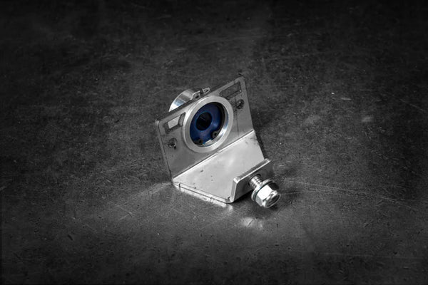 Shifter Rear Carrier Bracket Assemly - Poly Bushing (E24, E28, E30, E34)